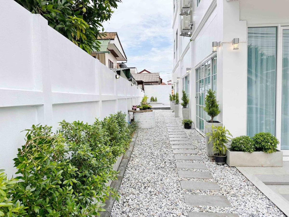 Albergue The White House Rachamankha เดอะ ไวท์เฮ้าส์ ราชมรรคา Chiang Mai Exterior foto