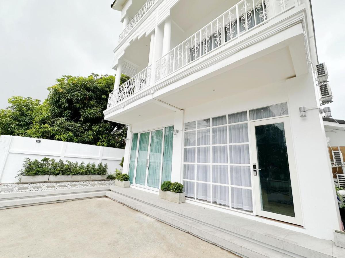 Albergue The White House Rachamankha เดอะ ไวท์เฮ้าส์ ราชมรรคา Chiang Mai Exterior foto