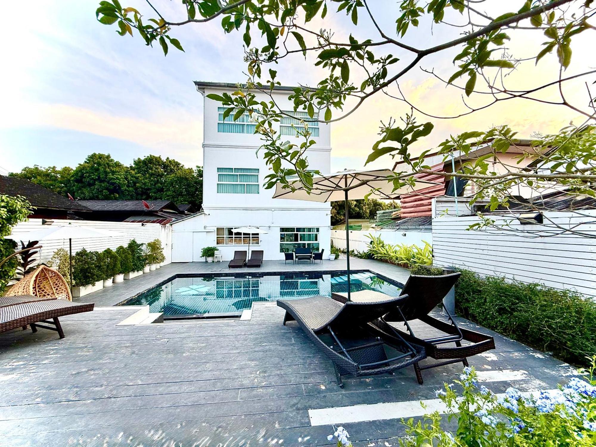 Albergue The White House Rachamankha เดอะ ไวท์เฮ้าส์ ราชมรรคา Chiang Mai Exterior foto